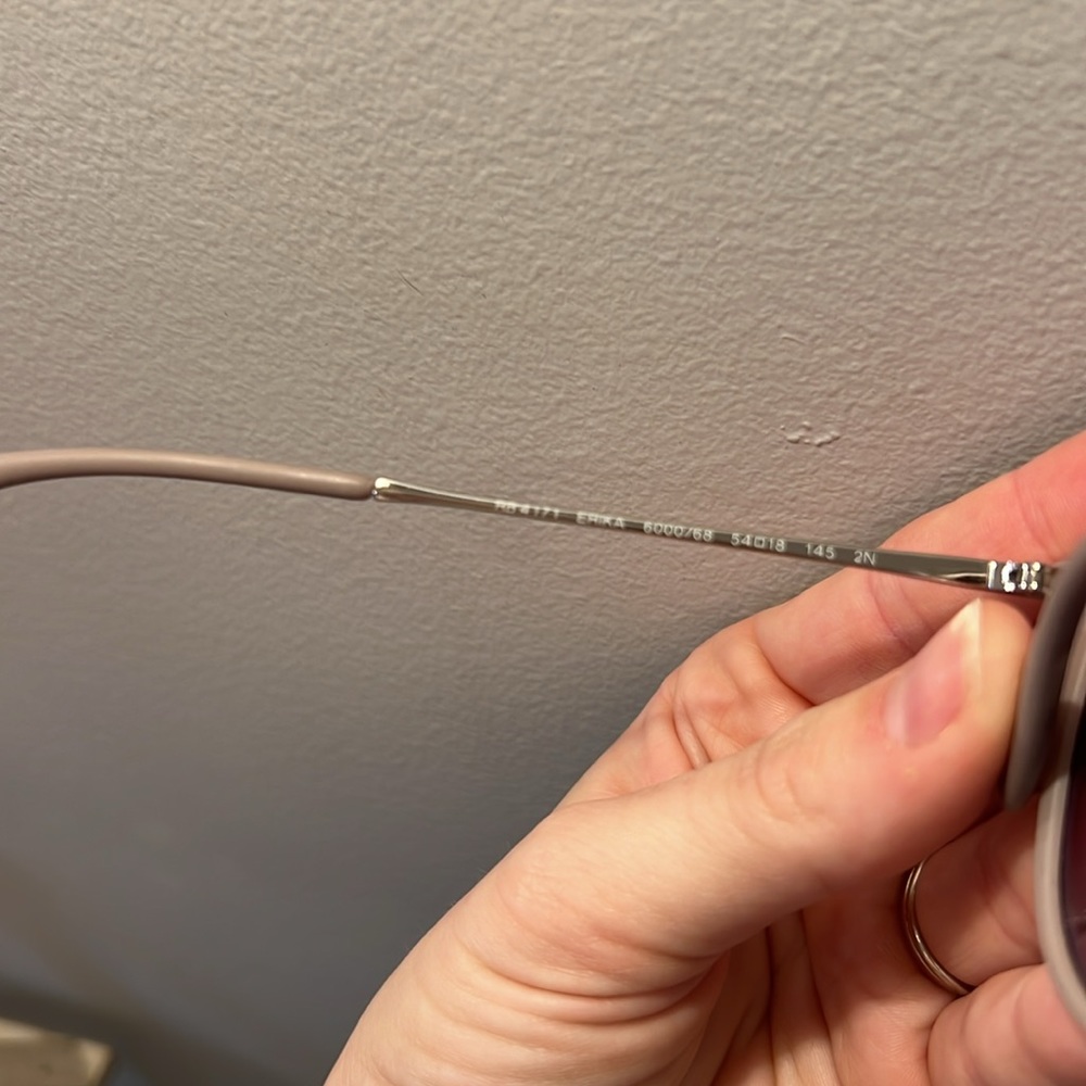 EUC rayban authentic Erika sunglasses - Picture 8 of 9